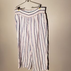 Crown & Ivy 100% linen, elastic waist pull on wide leg crops, 3X